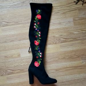 Steve Madden black suede embroidered boots